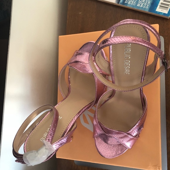 Pink party heels - Picture 3 of 3